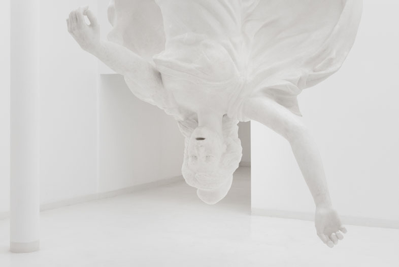 República (2019). Cera, yeso y poliestireno expandido, 400 x 200 x 100 cm