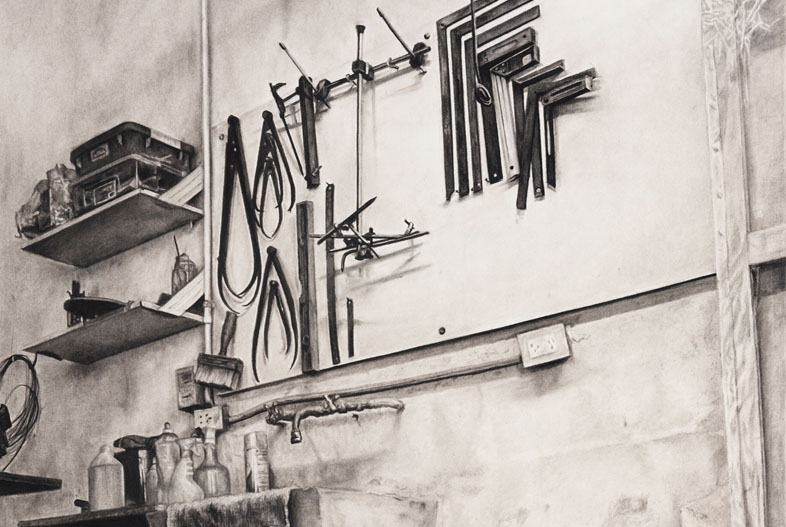Interior (2022). Charcoal on marouflage paper, 100 x 70 cm