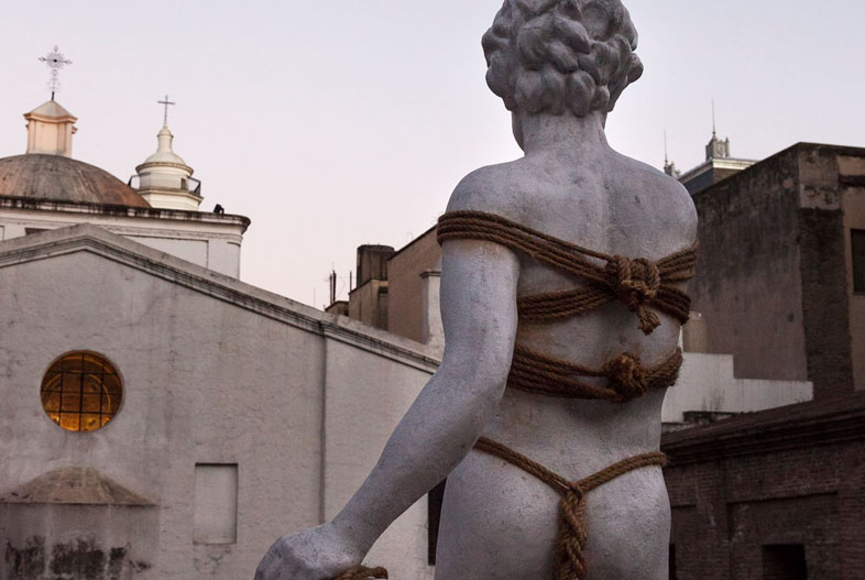 Ángel (2021). Impresión 3D, resina al agua y sogas