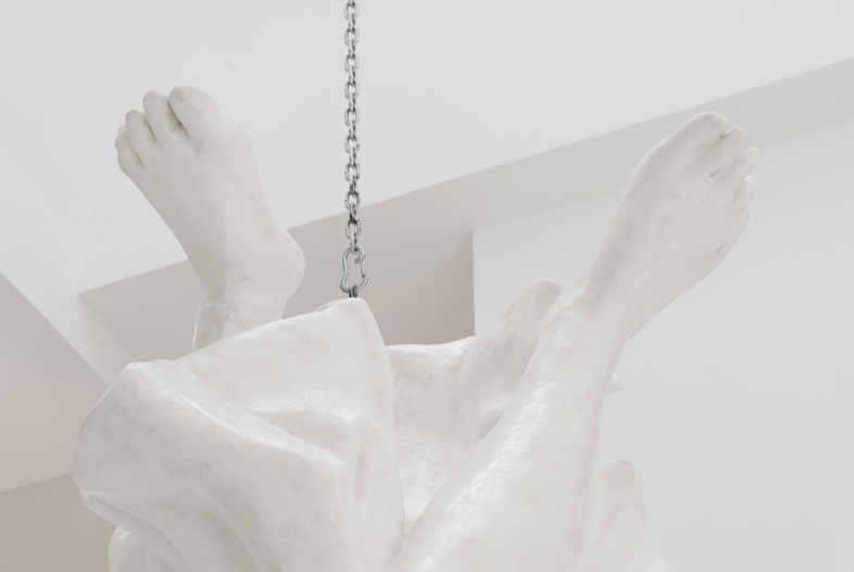 República (detalle) (2019). Cera, yeso y poliestireno expandido, 400 x 200 x 100 cm