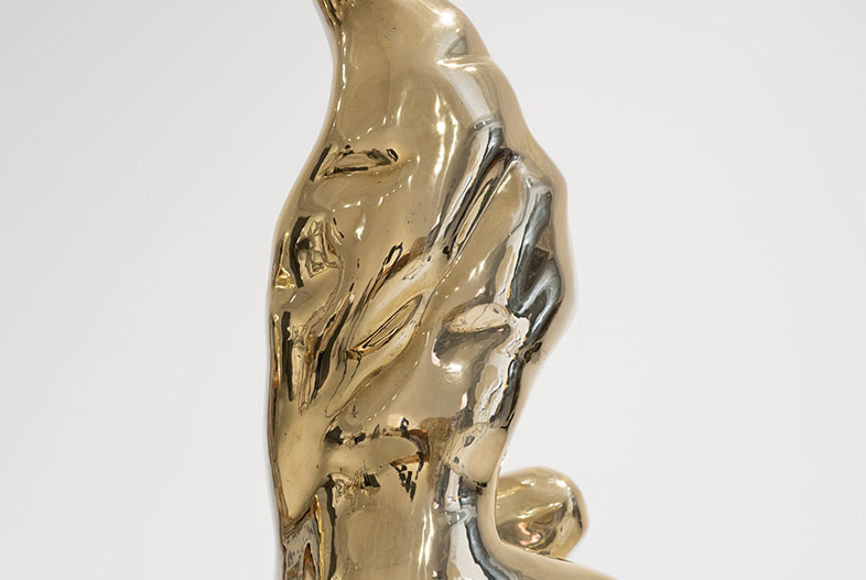 Supplicant (2024). Lost-wax bronze casting, 73 x 36 x 27 cm